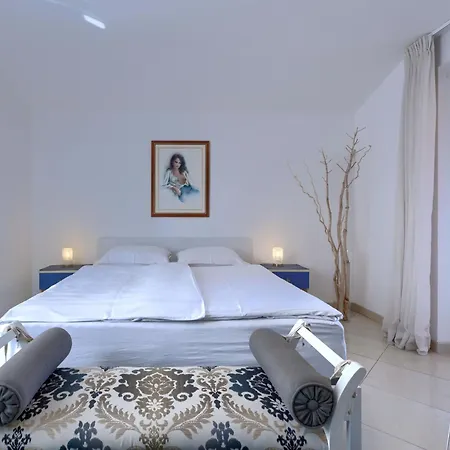 Carla 2 By Interhome Umag